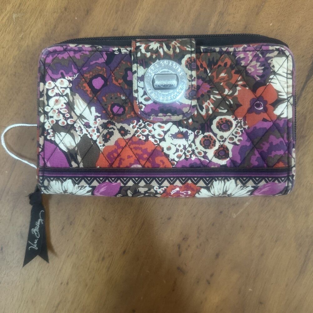 Vera Bradley Turnlock Paisley Wallet Zip Around Quilted Multicolor Large Boho